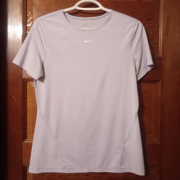 Nike Dri-Fit Athletic T-Shirt Size M Violet - Picture 1 of 4
